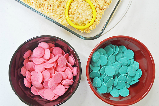 Easter Egg Rice Krispie Treats - Blue and pink candy melts