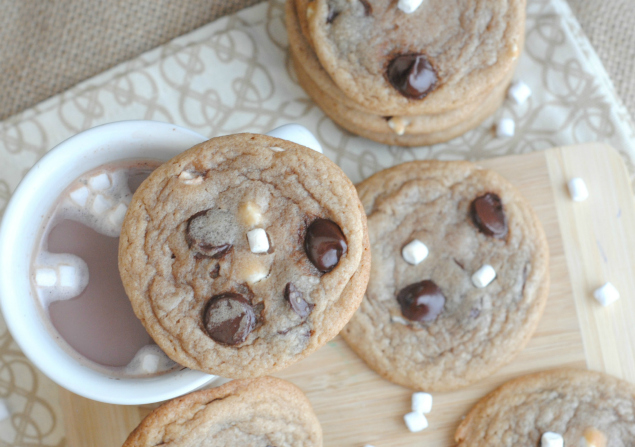 Hot Cocoa Cookies - Cookies and hot chocolate