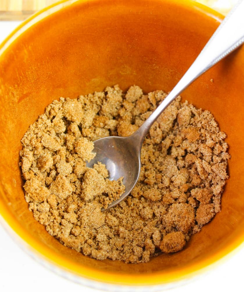 Cinnamon Bun Cookies - mixing cinnamon sugar mixture