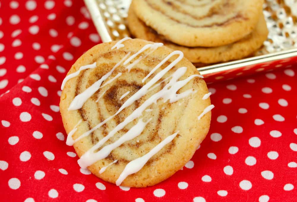 Cinnamon Bun Cookies recipe - The Rockstar Mommy