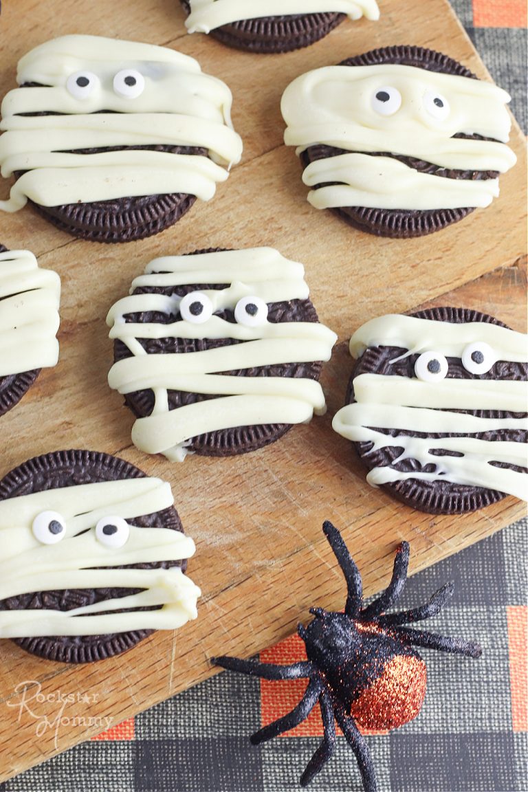 Halloween Mummy Oreo Cookies