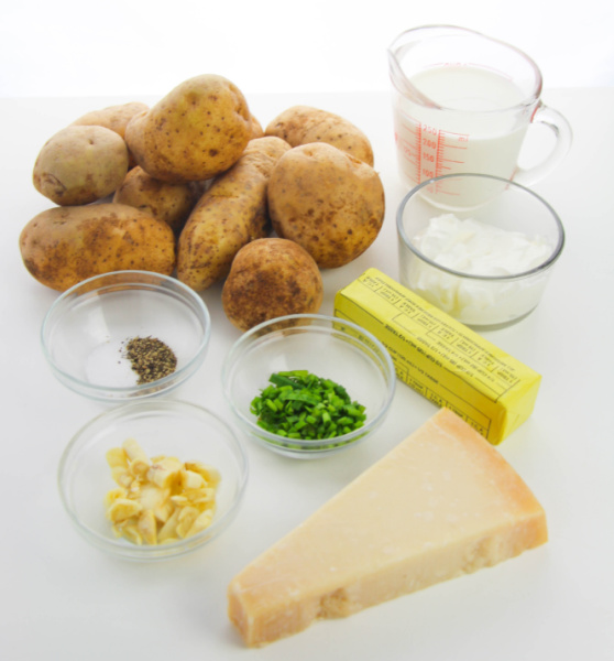 ingredients for garlic mashed potatoes 