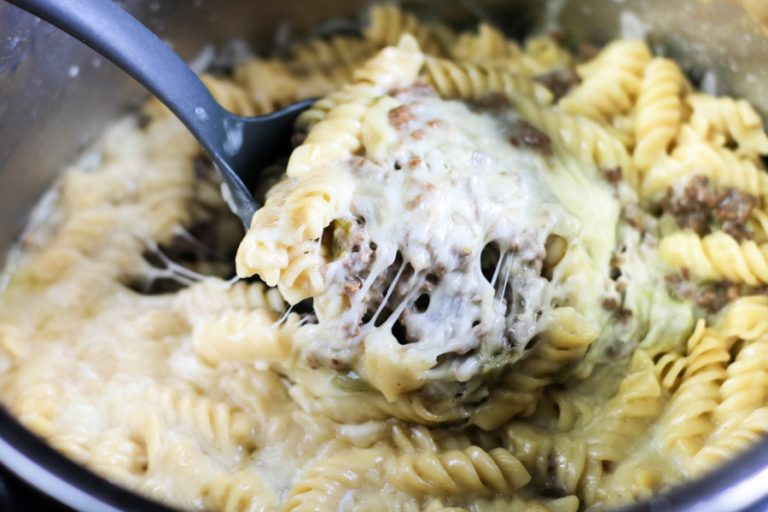 Instant Pot Philly Cheesesteak Pasta - The Rockstar Mommy