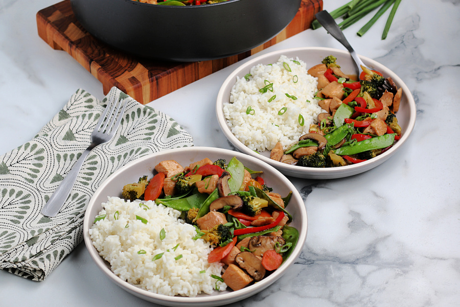 Easy Chicken Stir Fry Recipe served in bowls with rice