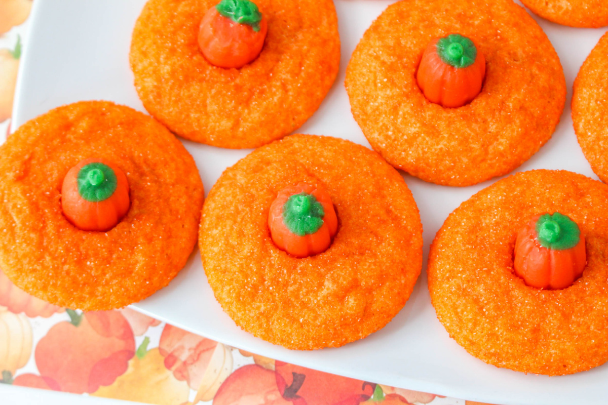 Cute Pumpkin Blossom Cookies - The Rockstar Mommy