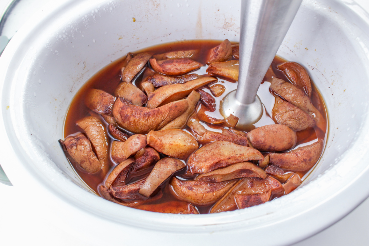 cooked pears in slow cooker