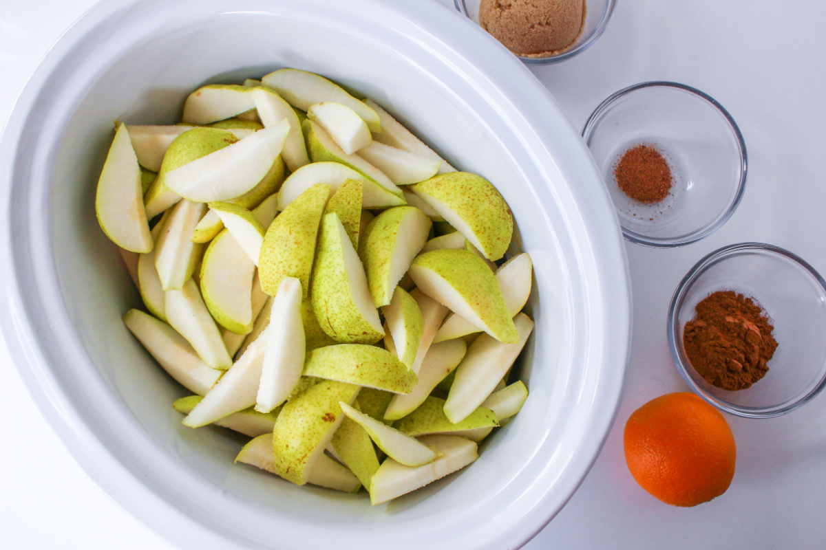 pear slices in slow cooker