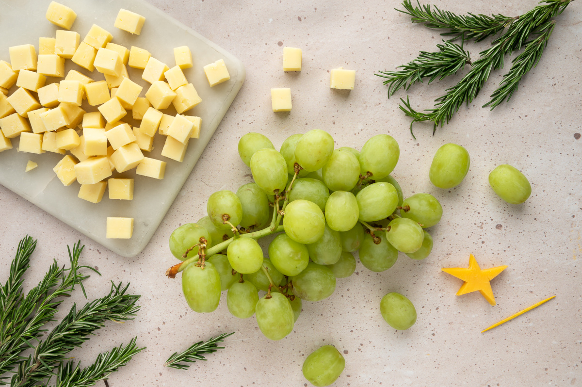 Festive Christmas Tree Cheese Board - The Rockstar Mommy