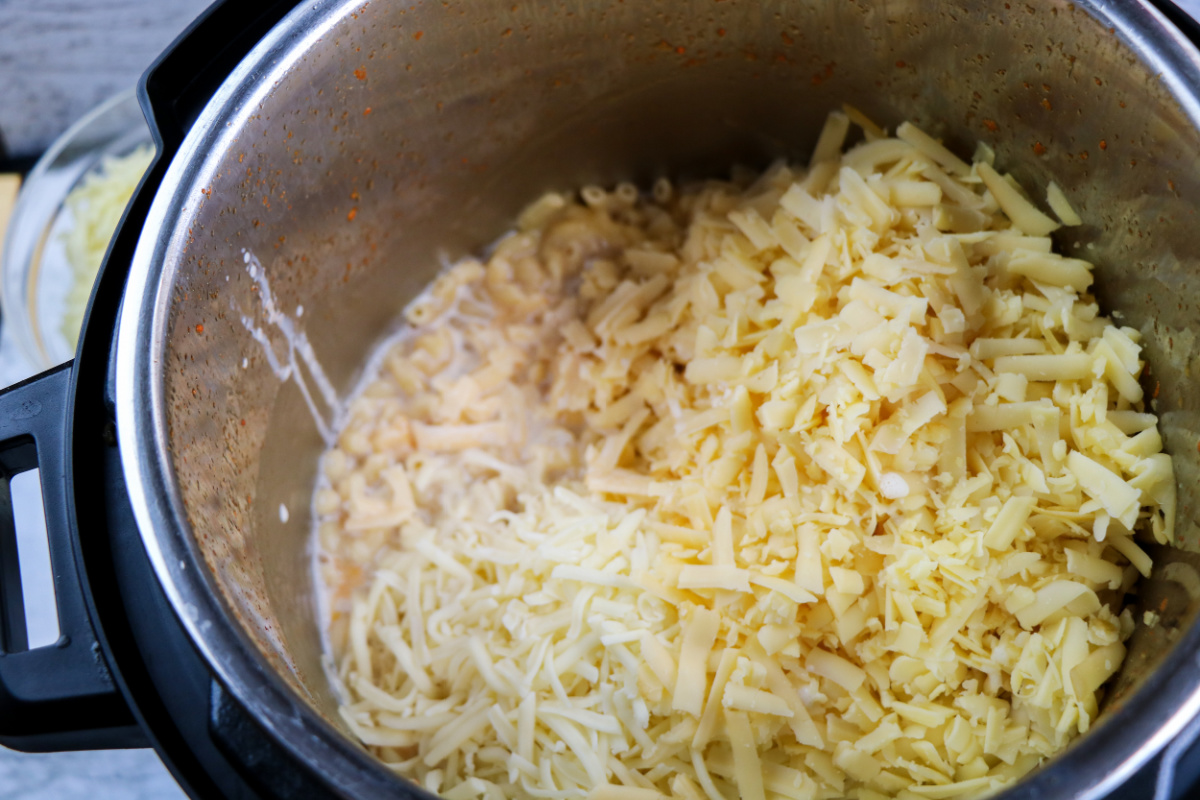 ingredients for smoked gouda mac and cheese