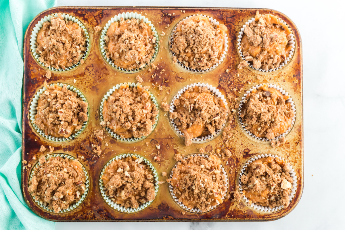 streusel topping on top