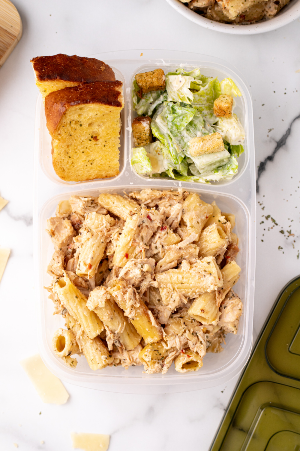 Slow Cooker Garlic Parmesan Chicken and Pasta packed in a lunchbox