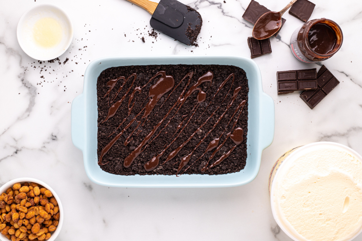 hot fudge drizzled on top of crust