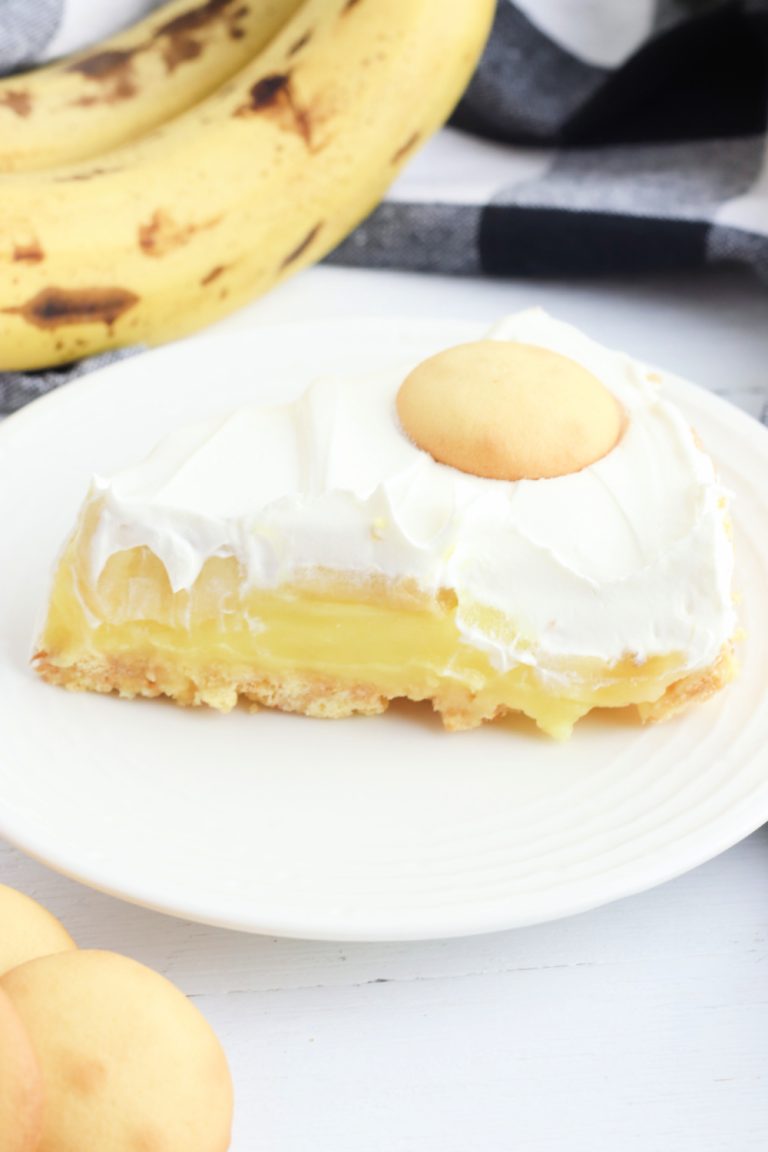 Banana Pudding Pie on a plate