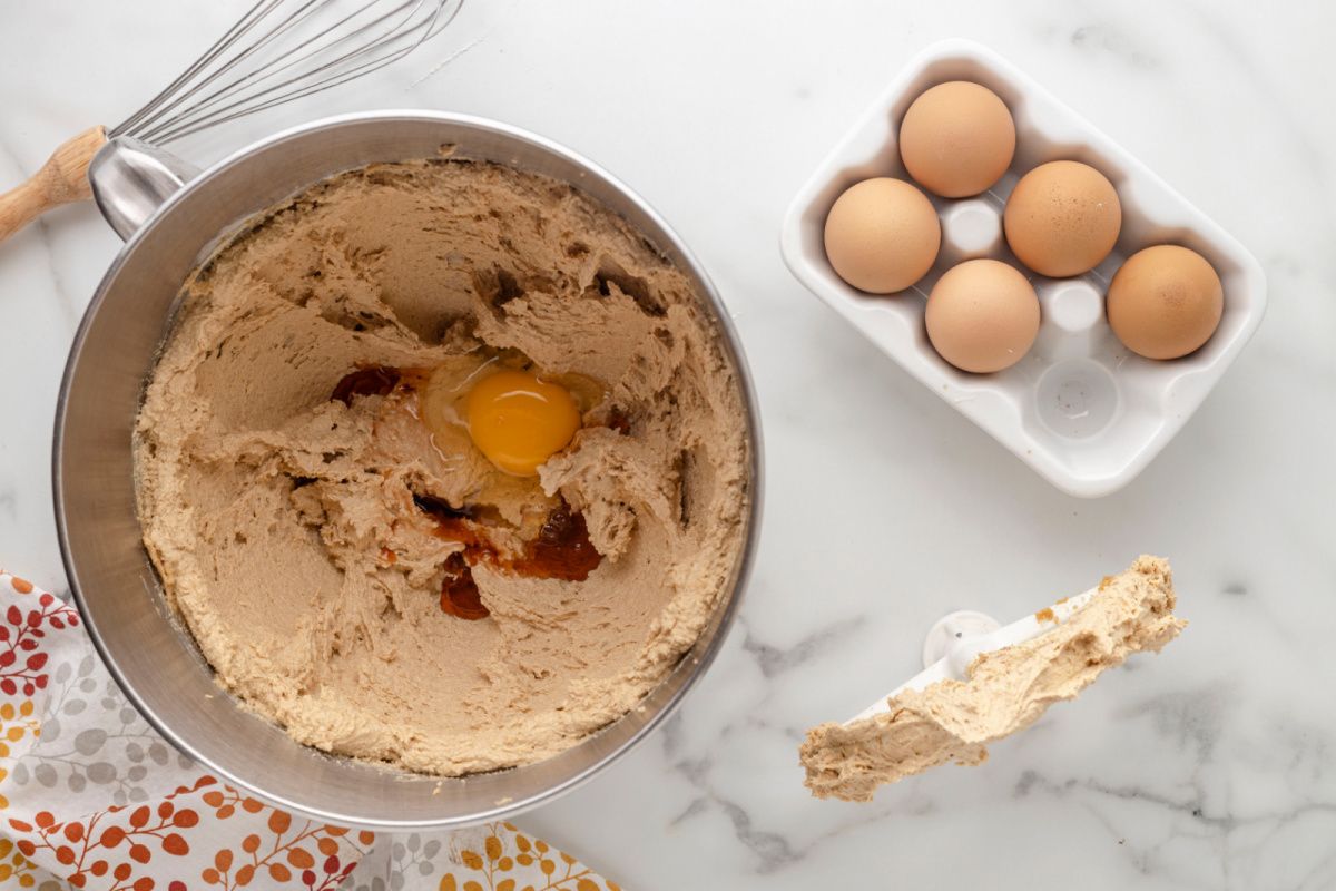 vanilla and eggs added to sugar mixture