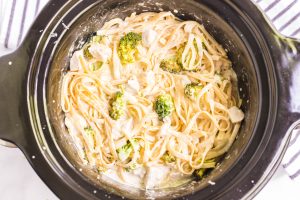 Slow Cooker Chicken Alfredo in a crock pot