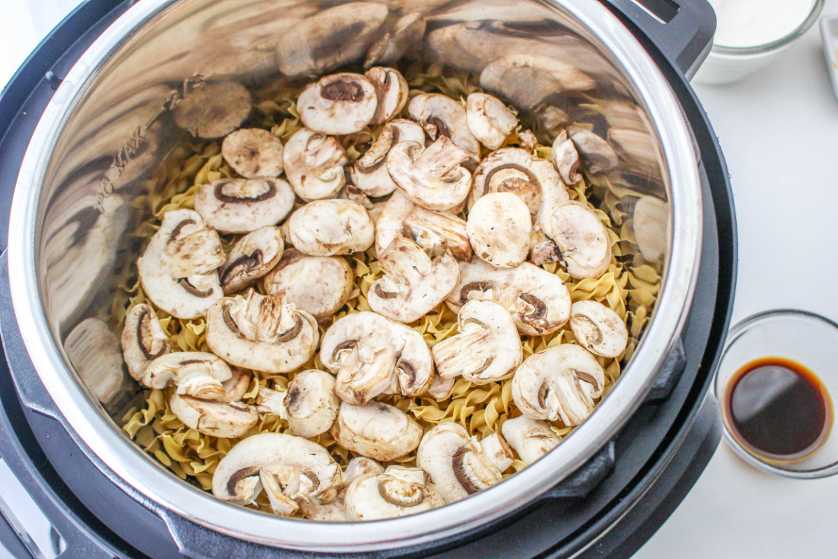 noodles and mushrooms added to instant pot