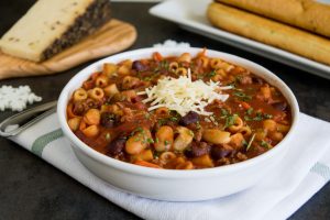 Slow Cooker Pasta e Fagioli Soup