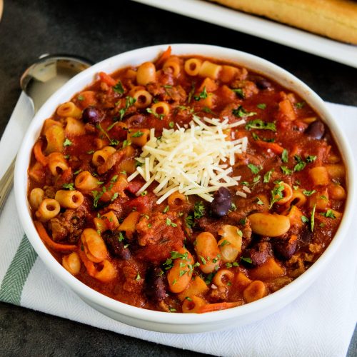 Slow Cooker Pasta e Fagioli Soup in a bowl