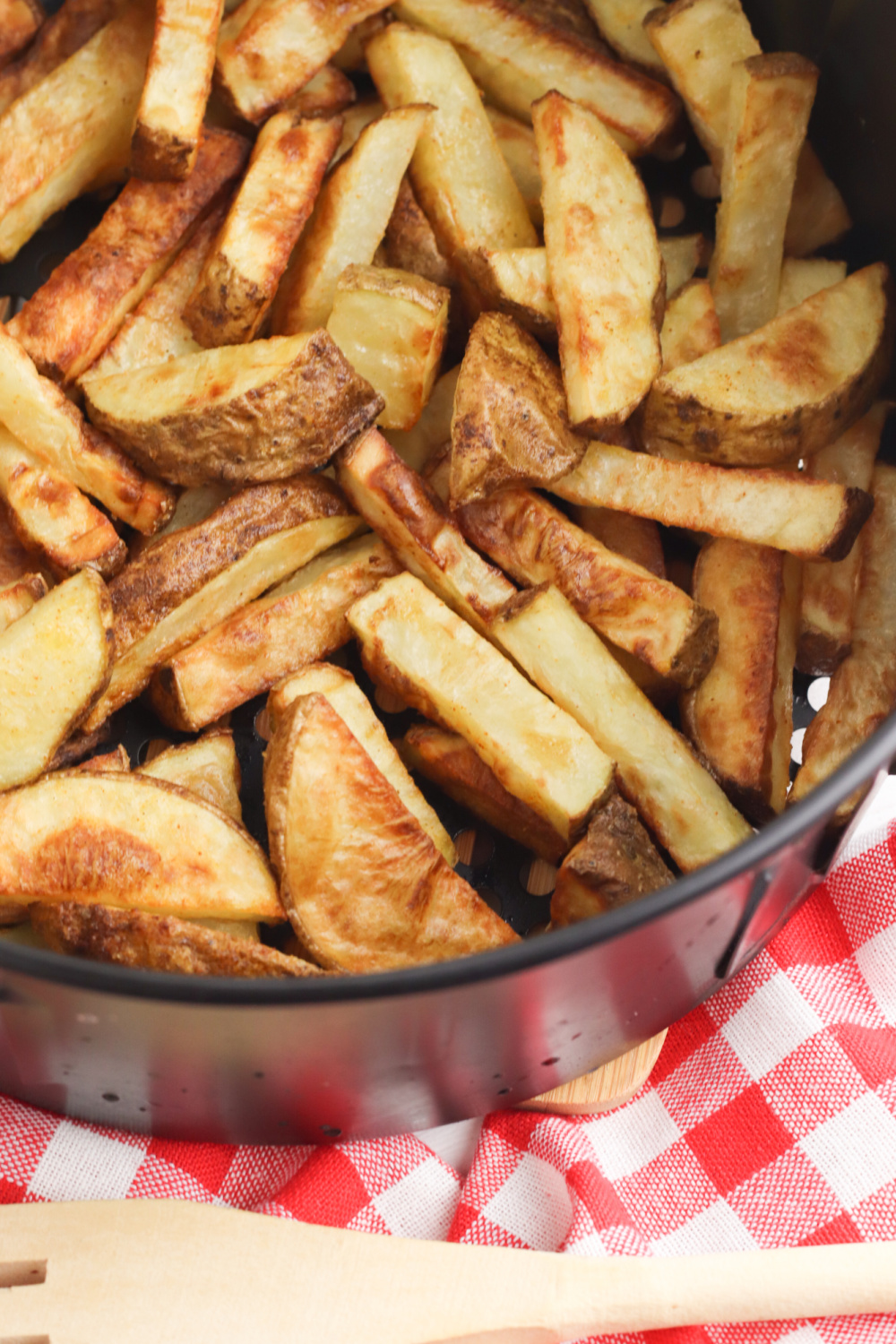 Air Fryer Potato Wedges in air fryer basket